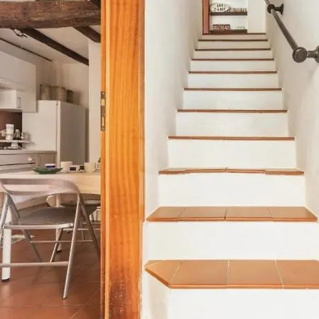 Apartment House On The Hills, 10 Minutes From Center *